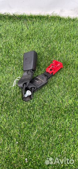 Замок ремня безопасности левый Volkswagen Jetta 6