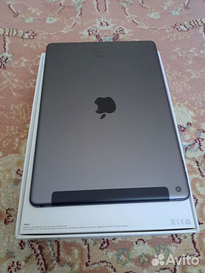 iPad 8 32GB Cellular