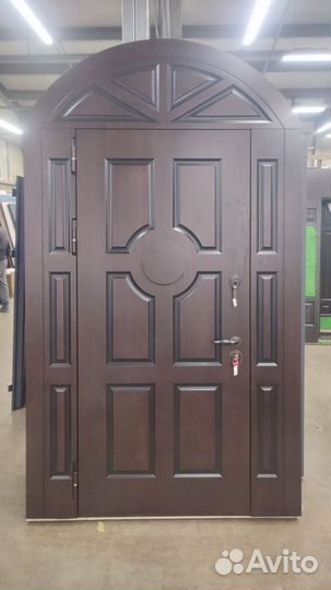 Дверь входная в частный дом под заказ