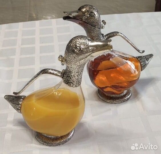 Антикварный графин, кувшин, декантер