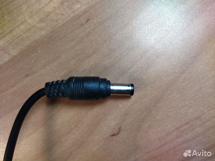 Блок питания 12v 2.5А, штекер 5.5х2.1мм