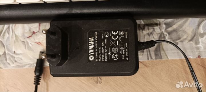 Музыкальный синтезатор Yamaha PSR E 413