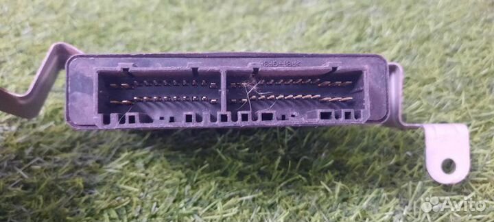 Блок управления абс Mitsubishi Pajero 3 V60/V70