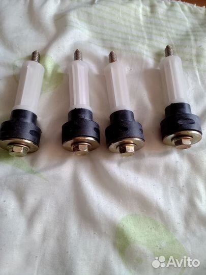 Крепежные болты для перевозки стиральной машины