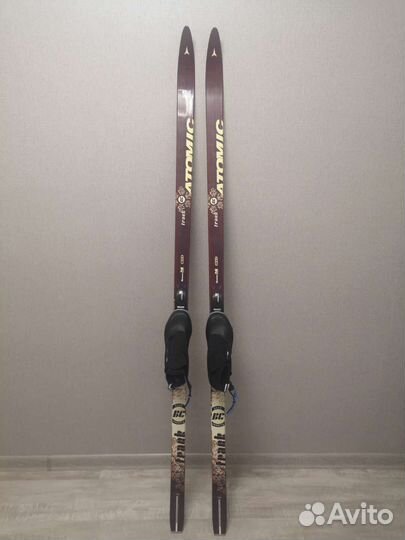 Беговые лыжи atomic