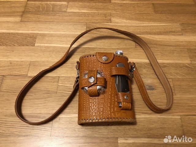 Фляга подарочная в коже