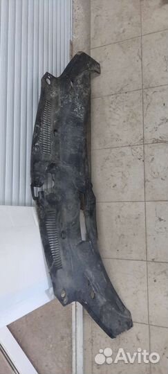 Накладка замка капота Lexus Rx4/2018