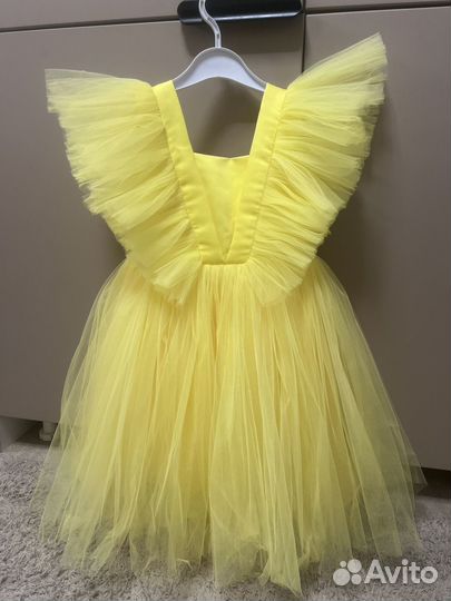 Платье нарядное на девочку 122