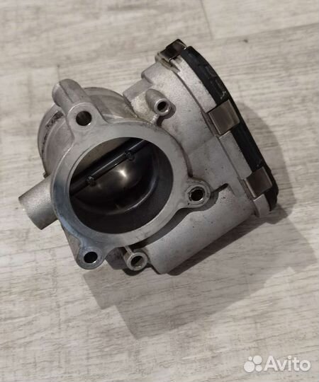 Дроссельная заслонка с датчиком LADA granta