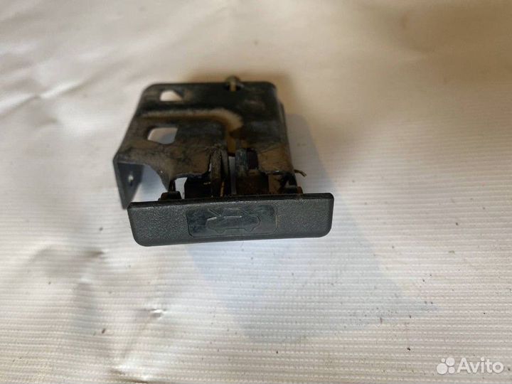 Ручка открывания капота Nissan Almera Classic