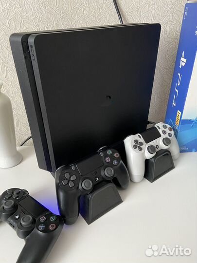 Прошитая Sony PS4 Slim много игр и доп аксессуары