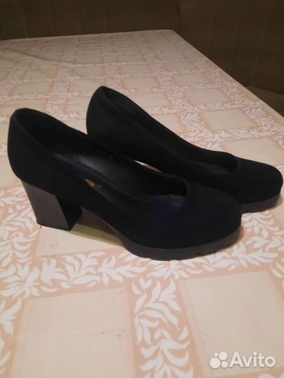 Туфли женские 39 размер черные
