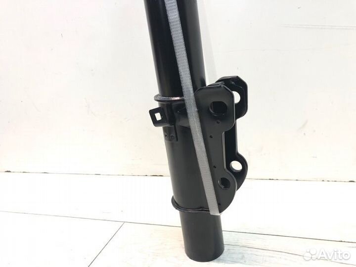 Амортизатор правый Mercedes Sprinter W907 OM651