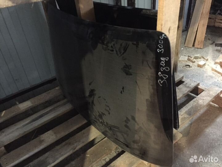 Продаю задние стекло Бмв е38