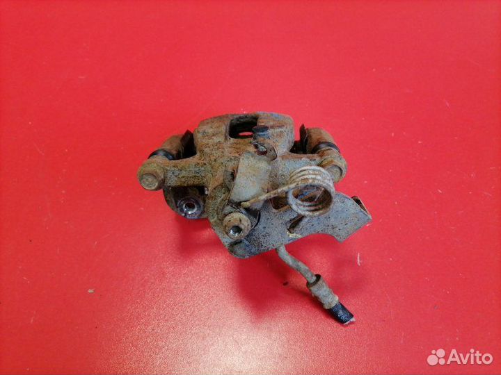 Суппорт задний левый Hyundai Solaris RB G4FC 2011