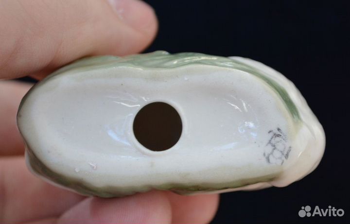 Мини фарфоровая статуэтка- овечка.лфз