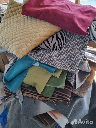 Обрезки мебельной ткани