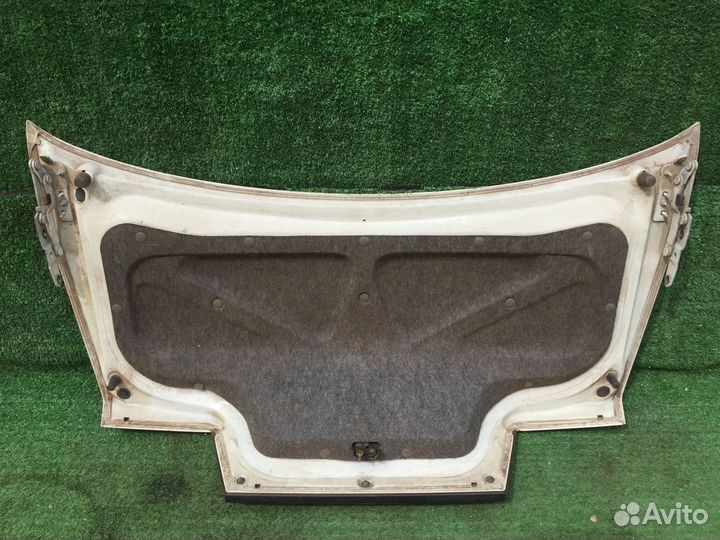 Крышка багажника Nissan Skyline HR33