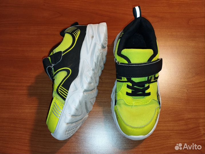 Кроссовки р-р32 стелька 20см