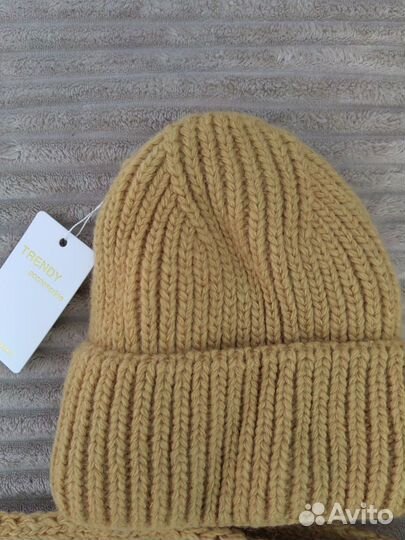 Комплект зимний шапка и снуд