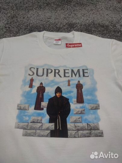 Футболка Supreme Week 1 Leviation