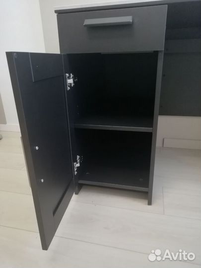 Письменный стол Brimnes IKEA 120x65 см,черный