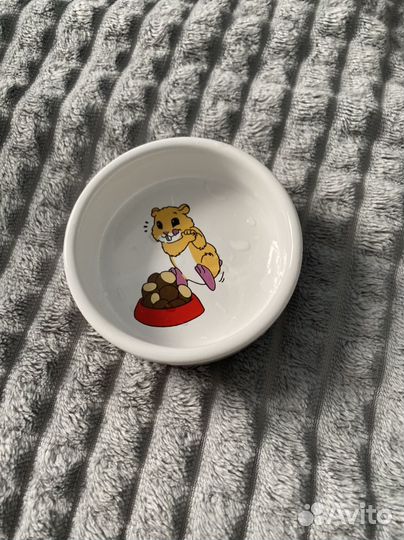 Корм и аксессуары для хомяка