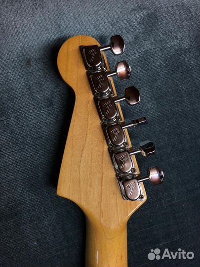 Гитара Fender Lead