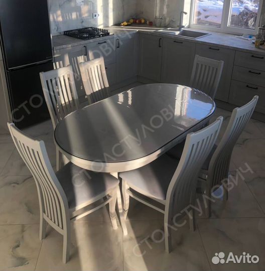 Кухонный стол