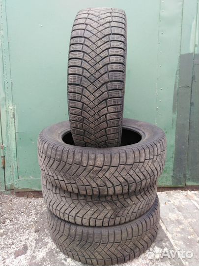 Pirelli Ice Zero 225/60 R18 104