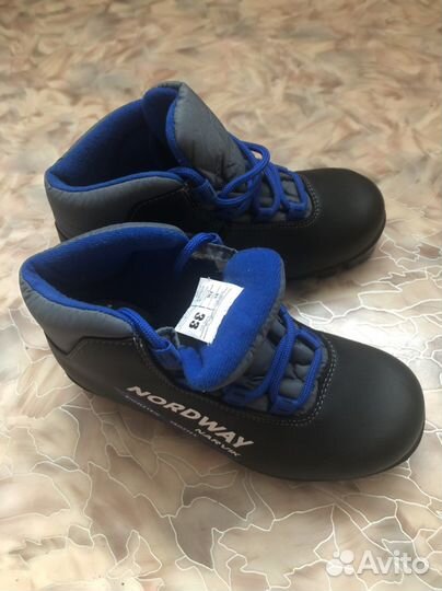 Лыжные ботинки