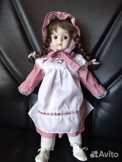 Кукла фарфоровая коллекционная винтажная