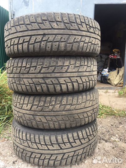 Kumho Road Venture ST KL16 215/55 R17