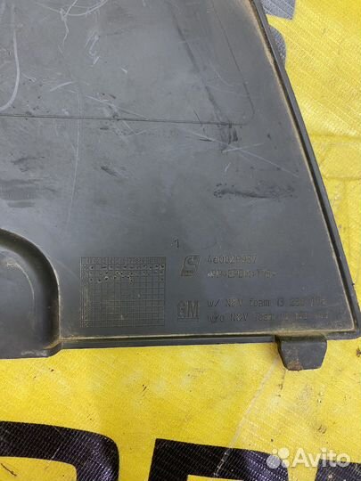 Заглушка обшивки багажника задняя Opel Corsa D