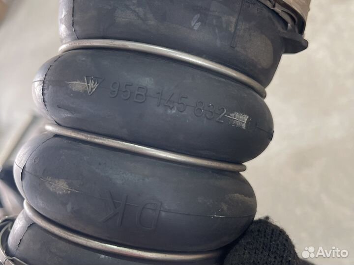 Патрубок porsche macan s