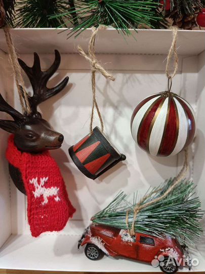 Елочные игрушки