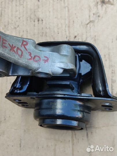 Кронштейн опора двигателя Пежо 307