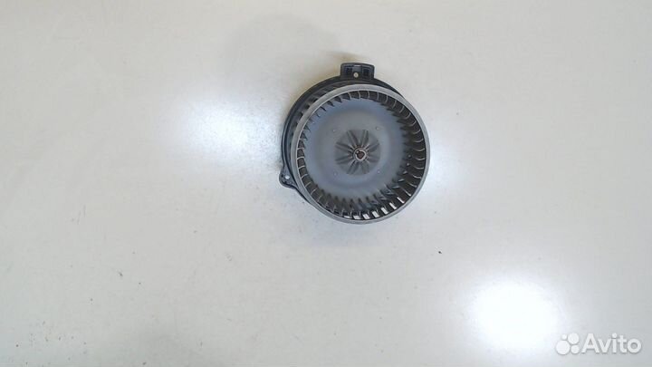 Двигатель отопителя Mitsubishi Pajero / Montero, 2