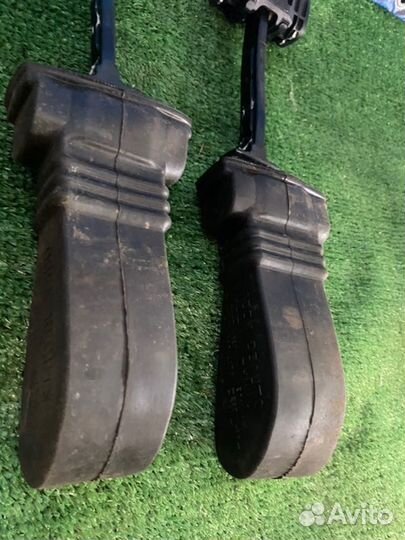 Ограничитель двери передний Audi A4 B8 CAB 2008