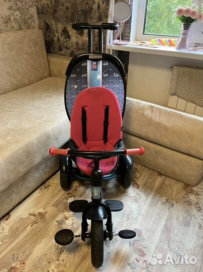 Детский велосипед с родительской ручкой