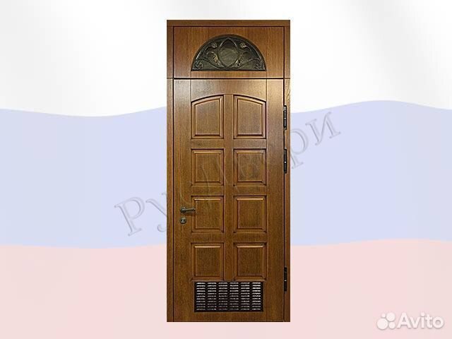 Металлическая входная дверь с арочным стеклом