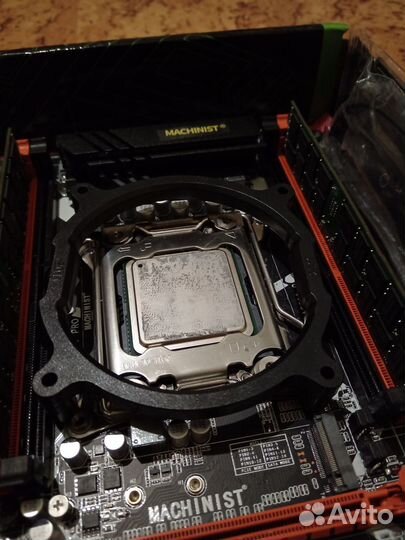 Комплект LGA2011 x79 + xeon E5 2689 + 8 GB DDR3