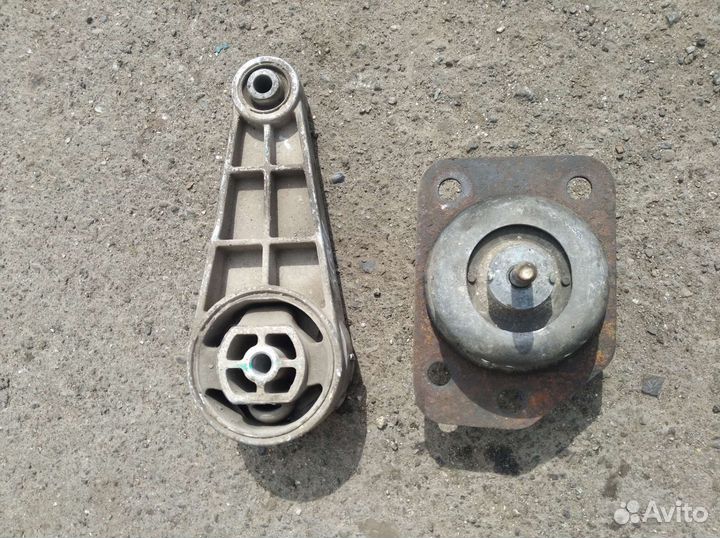 Подушка двигателя и кпп Шевроле Лачетти