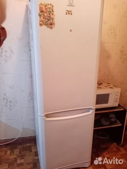 Холодильник индезит 2х камерный