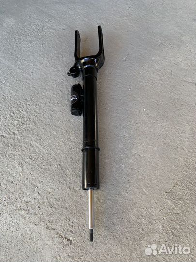 Амортизатор на GL w164 front