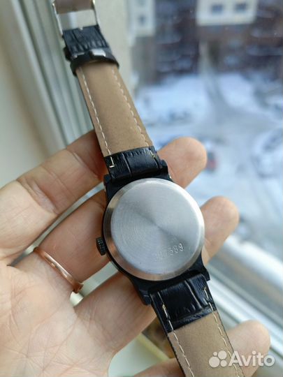 Часы винтажные победа в состоянии новых