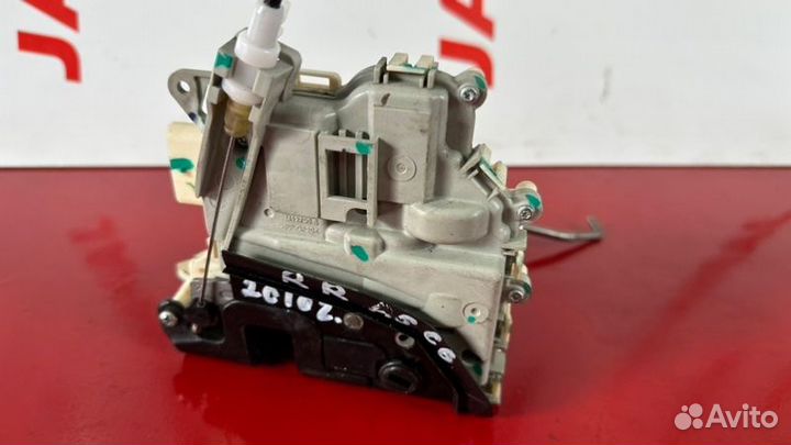 Замок двери задний правый Audi A6 C6 2.8 ccea 2010