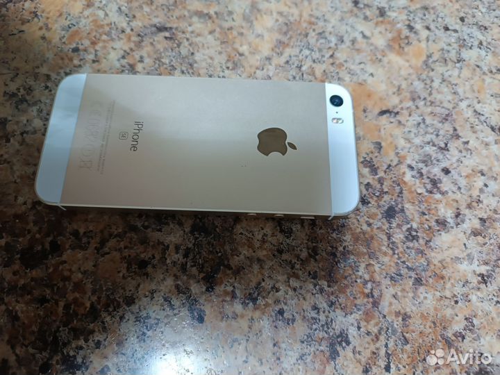 Телефон iPhone 5sе