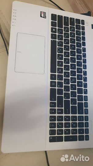 Ноутбук asusX552E