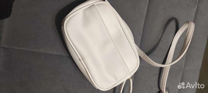 Сумочка кроссбоди Guess